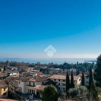 VILLA SINGOLA A PADENGHE SUL GARDA