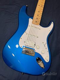 Squier by Fender Stratocaster blu metallizzato