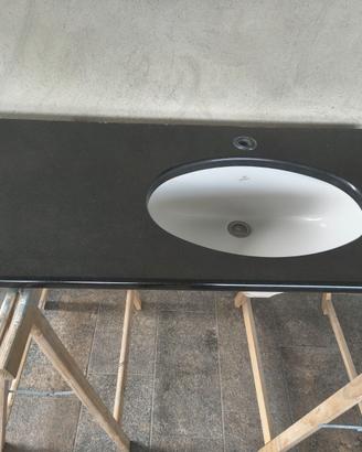 Piano in marmo bagno