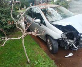 Fiat punto incidentata