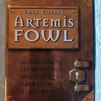 Libro famoso "Artemis Fowl ", per ragazzi , 2001