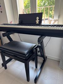 Pianoforte Digitale Roland FP-30 con stand e panca