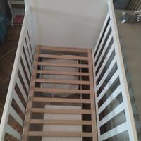 lettino in legno Micuna  e materasso Giordani