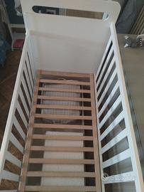 lettino in legno Micuna  e materasso Giordani