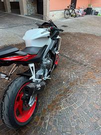 Aprilia 660 extrema