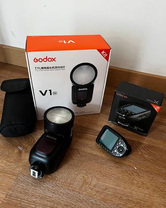Flash godox v1n con trigger per nikon