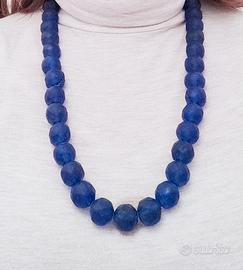 Collana vintage di perle  di vetro blu  mare
