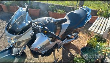 suzuki gsr 600