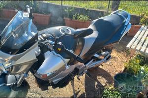suzuki gsr 600