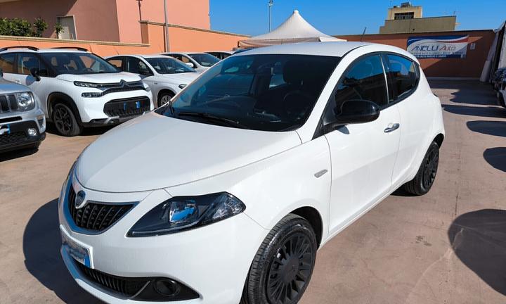 Lancia Ypsilon 1.0 FireFly 5 porte S&S Hybrid Ecoc
