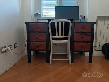 Scrivania in legno massello stile coloniale
