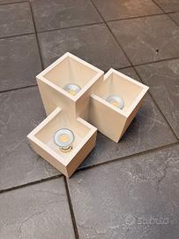 Plafoniera moderna a 3 cubi in gesso bianco