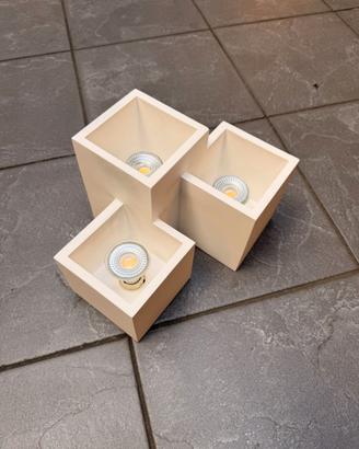 Plafoniera moderna a 3 cubi in gesso bianco
