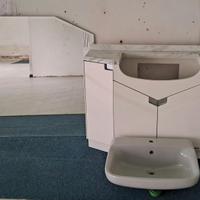 Mobile bagno con specchiera