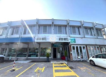 ALBERGO A DESENZANO DEL GARDA