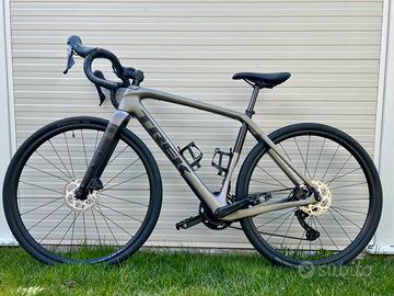 Bicicletta Gravel Trek Checkpoint SL5