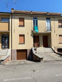 Casa indipendente di 145 m² con 5 locali e box aut