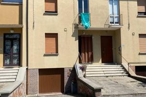 Casa indipendente di 145 m² con 5 locali e box aut