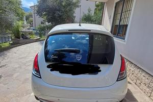 lancia ypsilon gpl 2017
