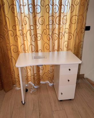 TAVOLO MANICURE estetista