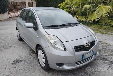 Toyota Yaris 1.0 Benzina 5p Full Optional NUOVA
