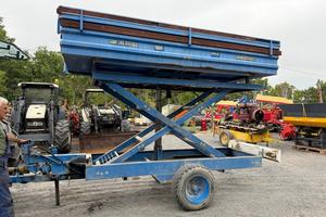 Rimorchio X uva rbaltabile | flli Chiodin