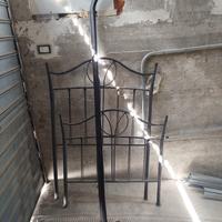 Struttura letto singolo in ferro