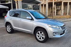 Toyota RAV 4 2.2 D-4D 150 CV Lounge (4x4)