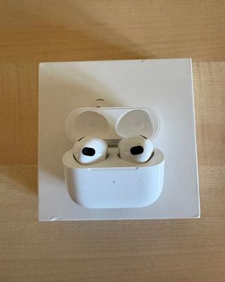 AirPods 3 + custodia ricarica - volume basso