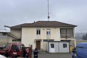 Immobile in asta di 277 m² con più di 5 locali e b