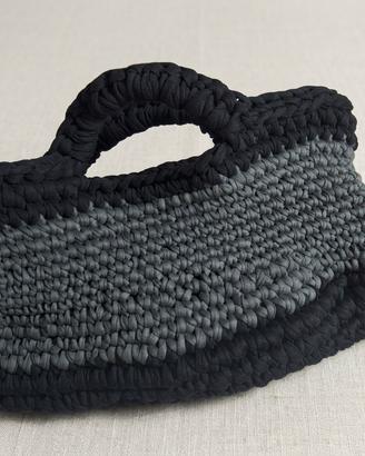 Borsa a mano uncinetto, fettuccia. fatta a mano