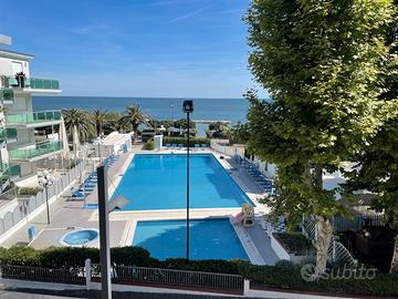 Quadrilocale estivo 100 mt dal mare max 6 posti