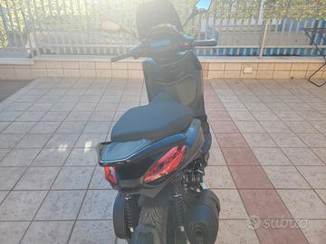 Piaggio Beverly 300 - 2025