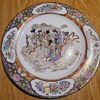 Piatto da collezione in porcellana cinese