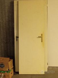 porta tagliafuoco e porta bianca