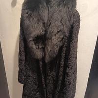 Pelliccia di astrakan nera 