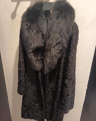 Pelliccia di astrakan nera 