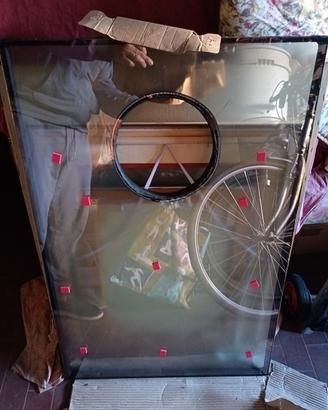 VETRO FINESTRA CON FORO GATTAIOLA