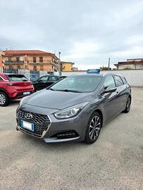 Hyundai i40 Wagon 1.6 CRDi cambio automatico Busin