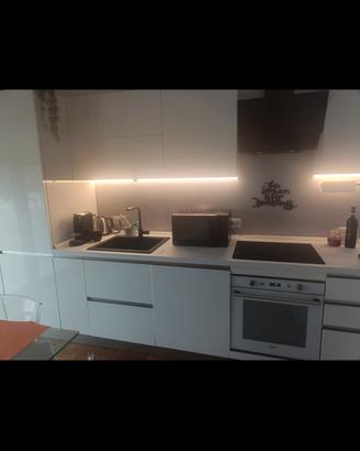 Cucina Arredo 3 Bianco Lucido perfette condizioni 
