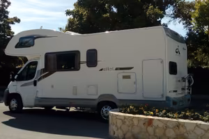 CAMPER MANSARDATO 6+7 POSTI