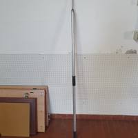 Raffio di alluminio e punta di acciaio