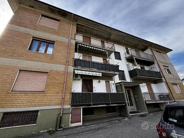Immobile in asta di 96 m² con 3 locali e box auto 
