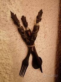 Due Set di Posate Africane in Legno Intagliato