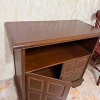 Mobile in legno porta tv