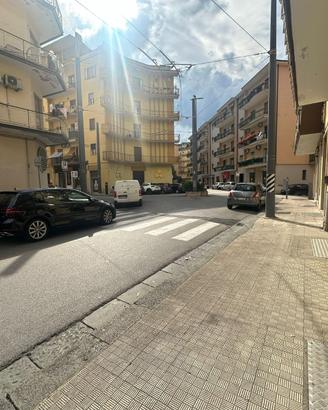 Commerciale Pressi Tribunale di Avellino
