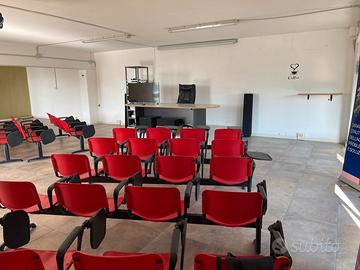 Ufficio diviso in stanze zona industriale