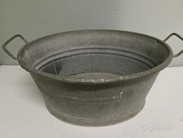 Conca antica in ferro zincato