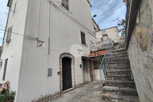 CASA INDIPENDENTE A RIPALIMOSANI