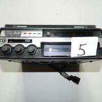 Autoradio d'epoca usate per auto